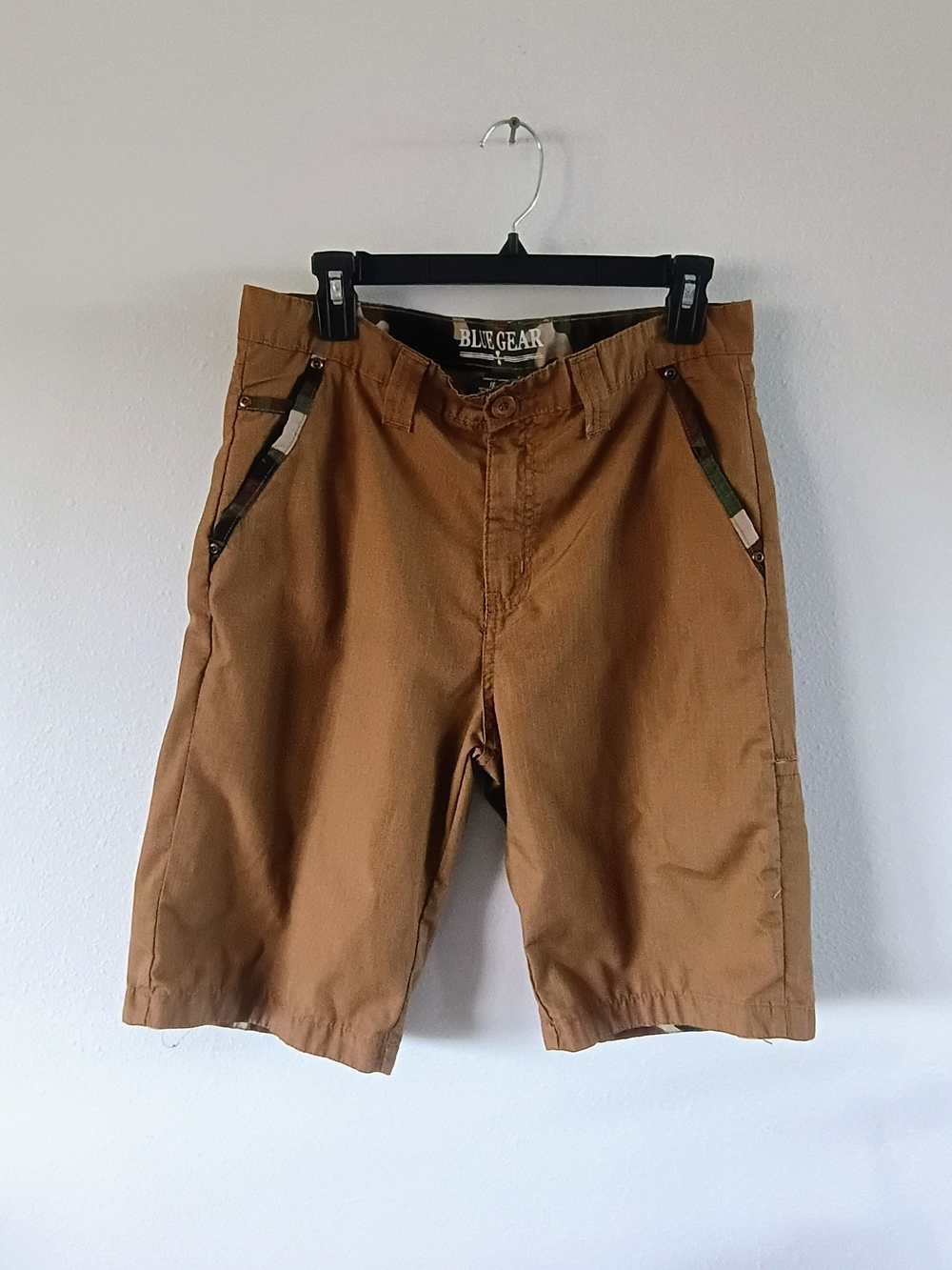 Blue Gear Utility Bermuda Shorts Y2K Skater Camo Trim Tan Size 16